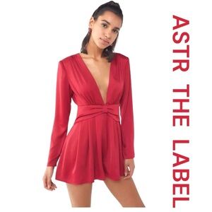 ASTR THE LABEL Friday Plunging Red Romper, Size XS.